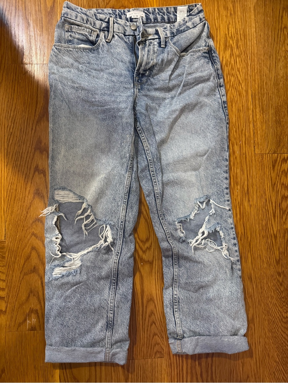 Good American Women’s Light Blue Distressed Jeans